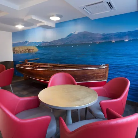 7 Vizi Oda ve Kahvaltı